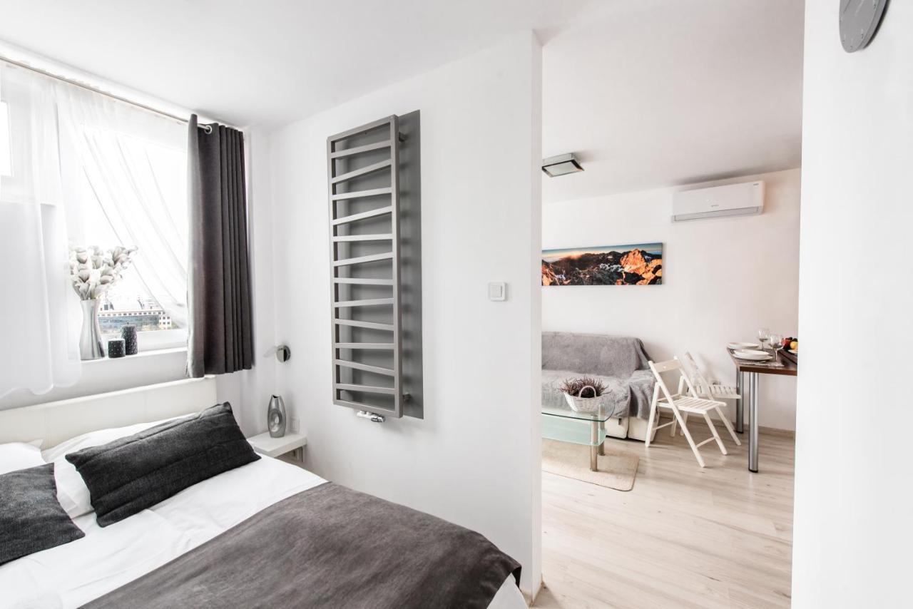 Alma Apartments Grzybowska Varsó Kültér fotó